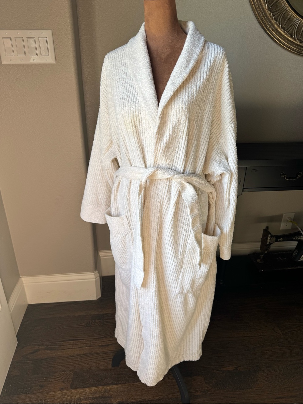Garnet Hill Australian Cotton Spa Robe White Ribbed Shawl Collar Belted Medium